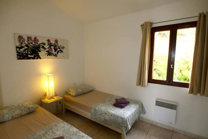 House in beautiful Collioure with pool and sea views from both balconies in La Côte Vermeille, Collioure