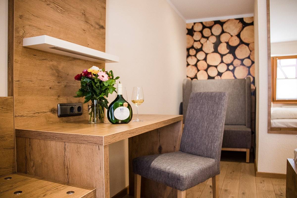Gästehaus am Westtor - Modernes Doppelzimmer in Prichsenstadt, Fränkisches Weinland