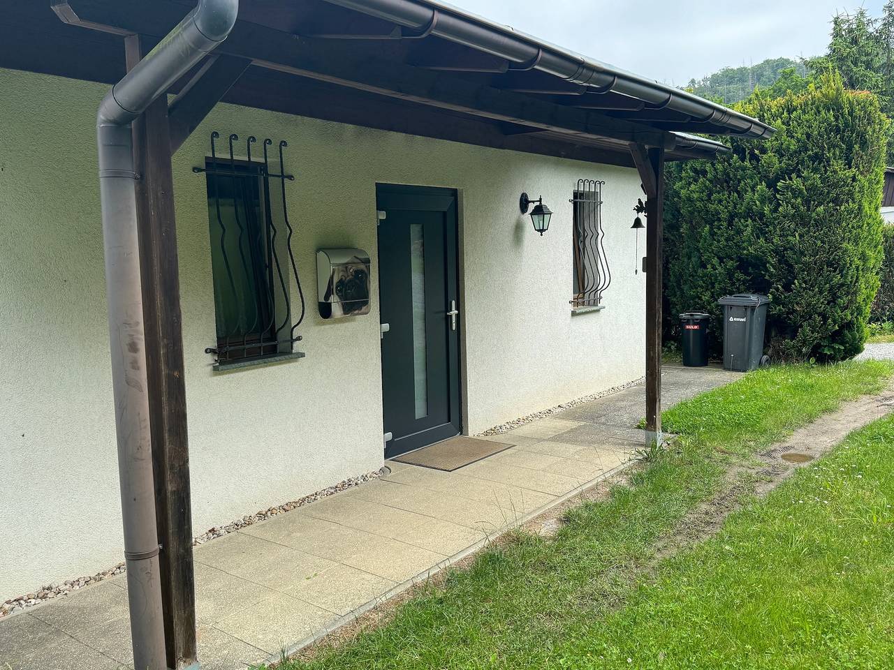 Schickes Ferienhaus, freistehend, direkte Waldlage, Terrasse, Garten, Wlan in Wienrode, Blankenburg