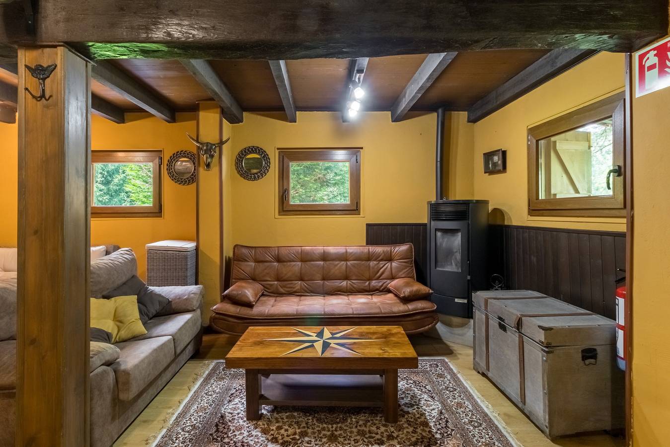 Casa de vacaciones 'Las Rozas' con vistas a la montaña y Wi-Fi in Puente Viesgo, Costa de Cantabria