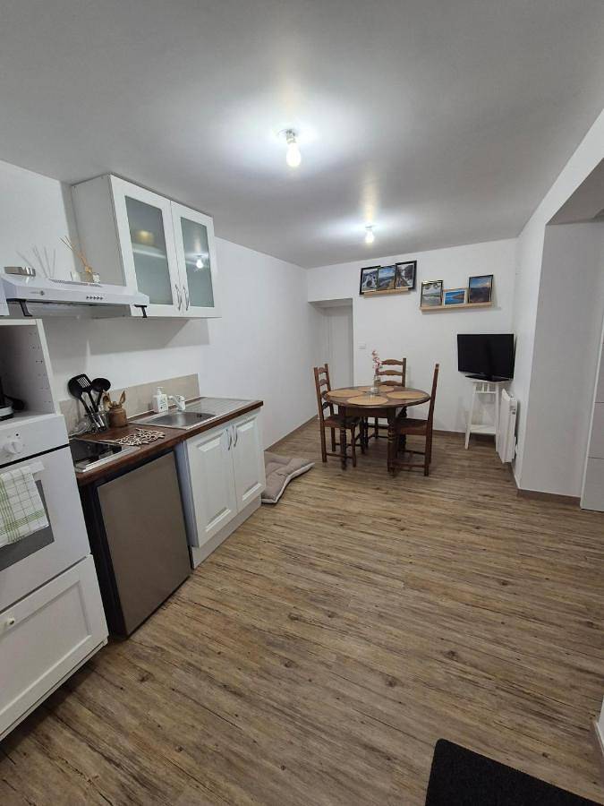 Gîte pour 3 personnes, avec Terrasse et Jardin dans Chapois