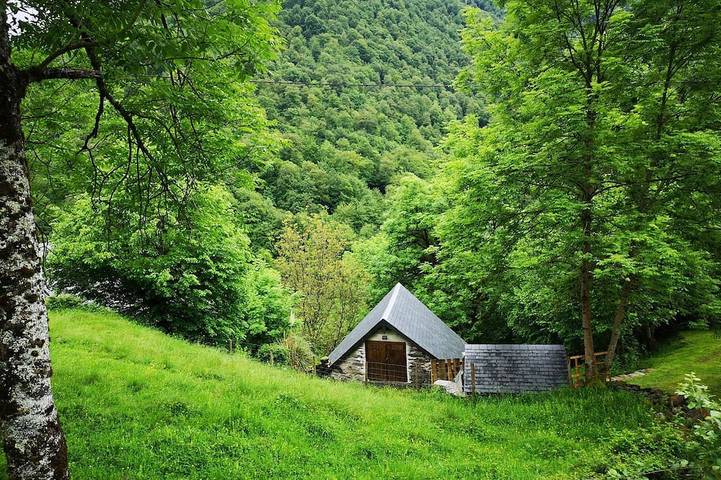 Chalet pour 13 personnes, avec jardin et jacuzzi