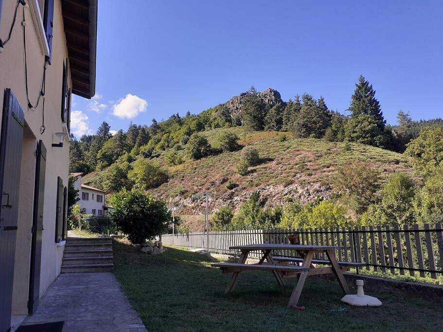 Appartement entier, Les Genêts : chez Laurine et Jérémy in Accons, Parc naturel régional des Monts d'Ardèche