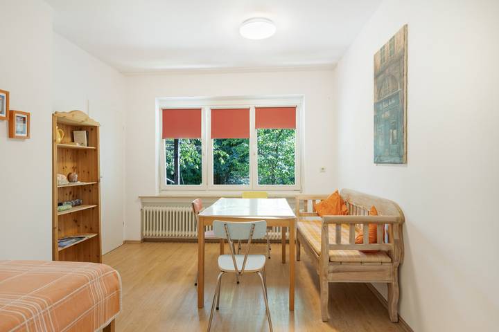 Hel lejlighed, Apartment "Haus im Ländle" with Lovely Terrace, Garden, and Wi-Fi in Volkertshausen, Landkreis Konstanz