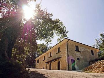 Location de vacances pour 13 personnes, avec jardin et vue à Arpino