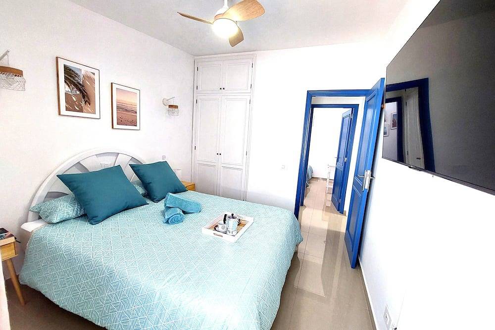 Detached villa with terrace and barbecue, very close to the beach in Abades, Arico