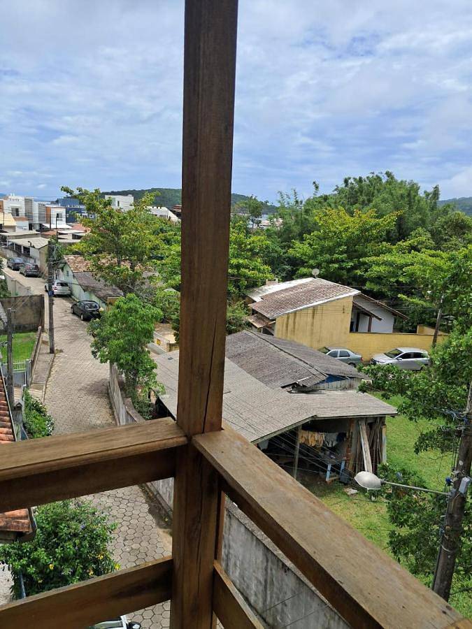 Casas e apartamentos de temporada para 4 pessoas, com jardim e vista em Porto Belo