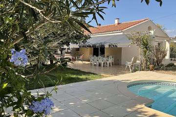 Cottage pour 6 personnes, avec terrasse et jardin, animaux acceptés à Générac