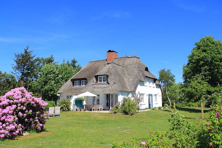 Ferienhaus für 6 Personen, mit Terrasse und Garten sowie Sauna in Nieblum