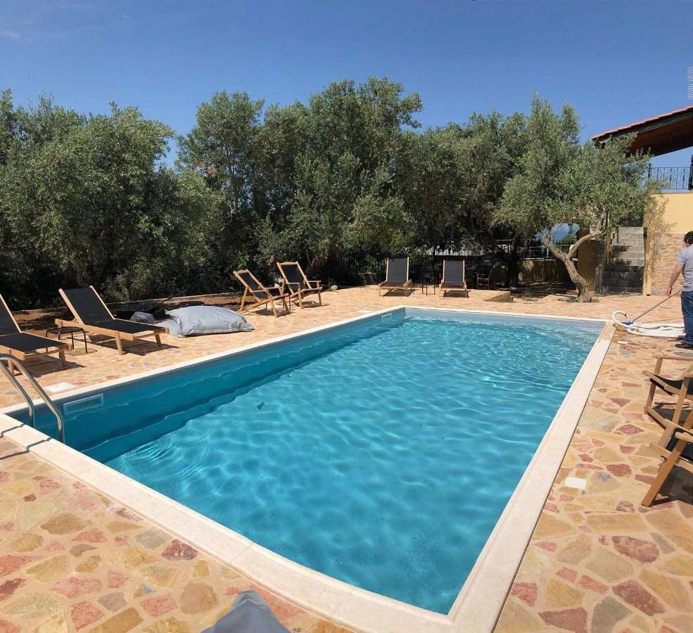 Five-Bedroom House in Peloponnes
