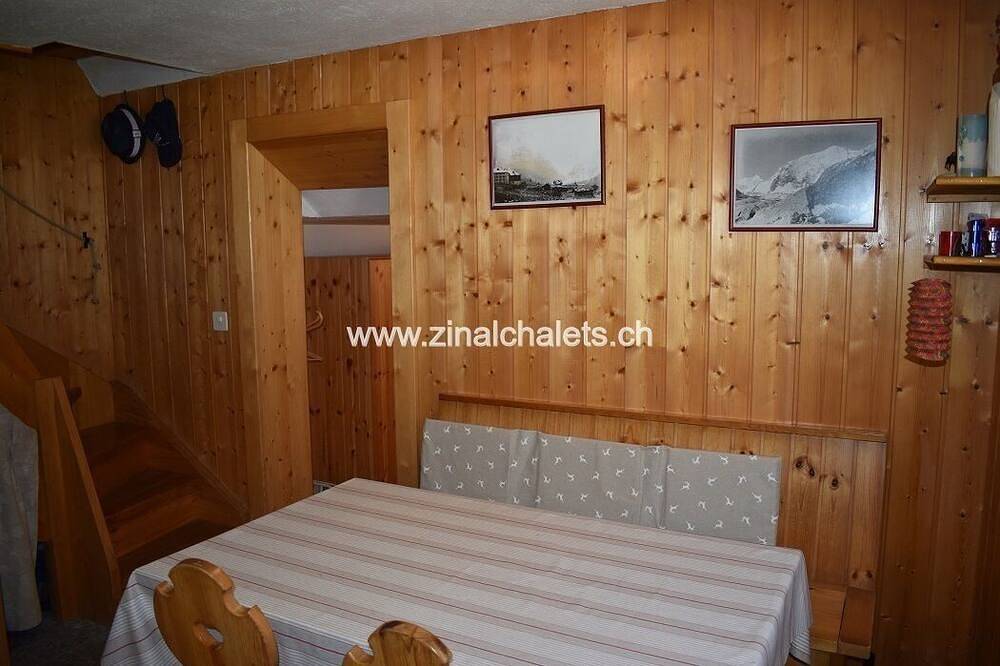 Einzelchalet in Zinal - 1 Schlafzimmer mit 1 Doppelbett (160x200) - Wohnzimmer - Kabelfernsehern - K in Ayer (Anniviers), Anniviers