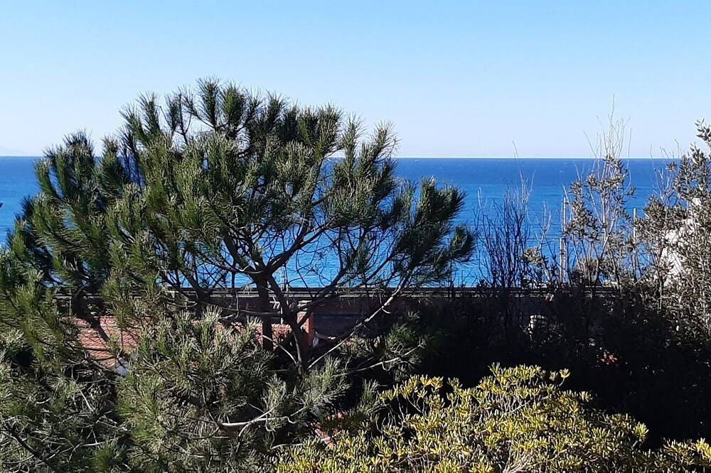Entire apartment, Castiglioncello Baia del Quercetano, the sea in the eyes. in Castiglioncello, Etruscan Coast