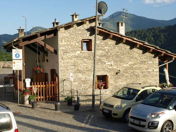 Location de vacances pour 2 personnes, avec jardin et vue à Ostana - 4