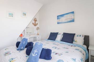 Holiday Home for 6 People in Perranporth, Cornwall, Photo 1