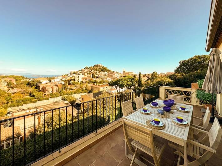 Location maison jumelée avec piscine communale à Begur in Centre Begur, Begur