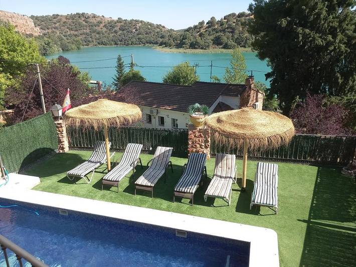 Casa rural para 12 personas, con jardín y vistas además de vistas al lago y piscina en Ossa de Montiel