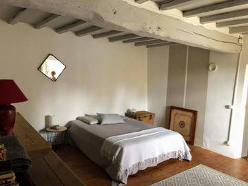 Gîte pour 3 personnes, avec jardin et vue dans Lauraët