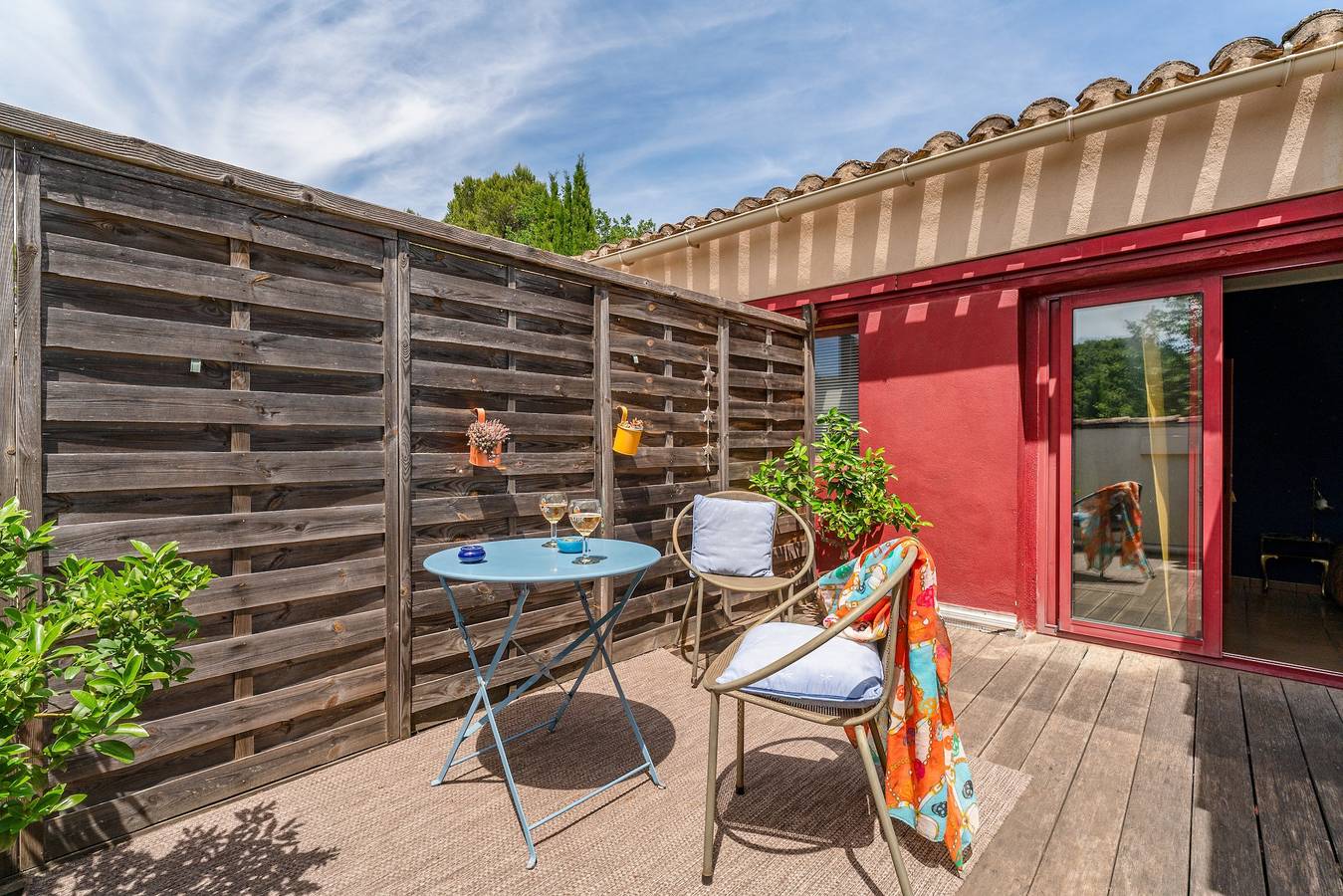 Chambre d’hôtes Capucine avec piscine partagée, Wi-Fi et climatisation in Lagarde-Paréol, Vaucluse