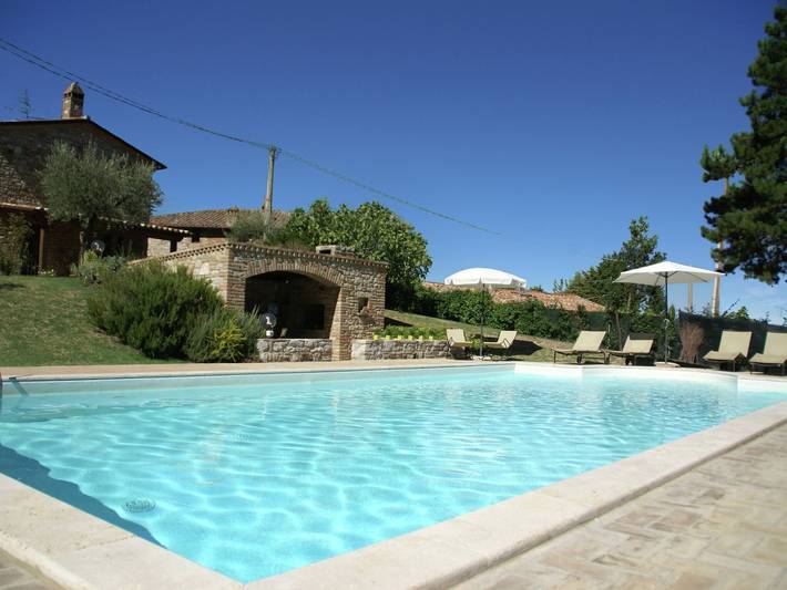 Villa en Umbertide con Piscina y Jardín in Umbertide, Valtiberina