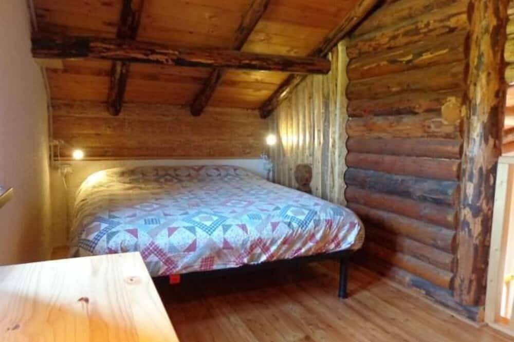 Chalet surrounded by greenery near Mtb routes in Castello Tesino, Valsugana
