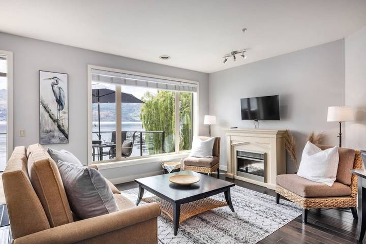Apartamento de vacaciones para 8 personas, con vistas al lago y piscina además de balcón y jardín, Familias con niños - 1
