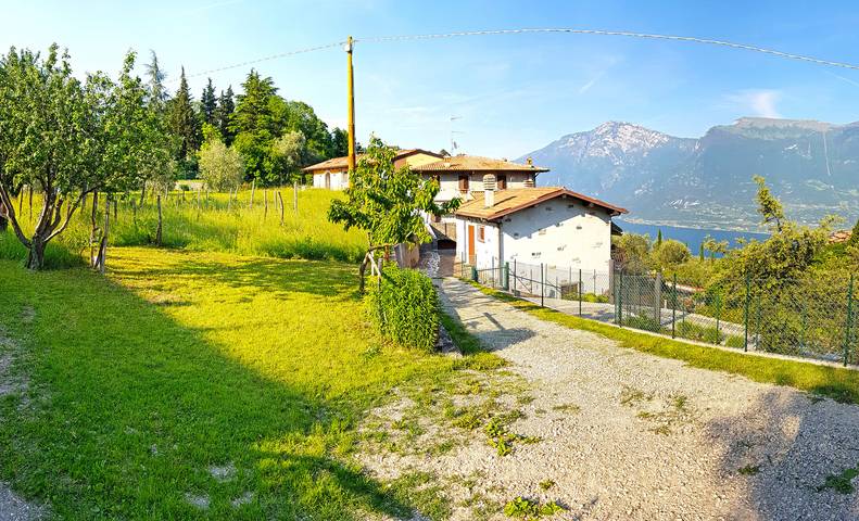 Casa Giacomina Lake view in Pieve di Tremosine, Tremosine