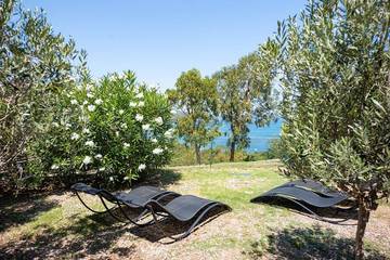 Gîte pour 6 personnes, avec jardin et terrasse dans Plage de la Roya