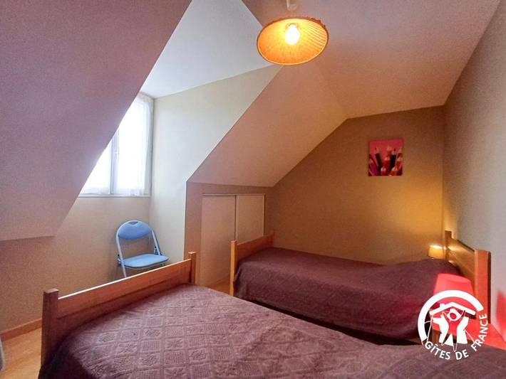 Location de vacances pour 8 personnes, avec terrasse ainsi que jardin et vue à Saint-Laurent-d'Olt - 2