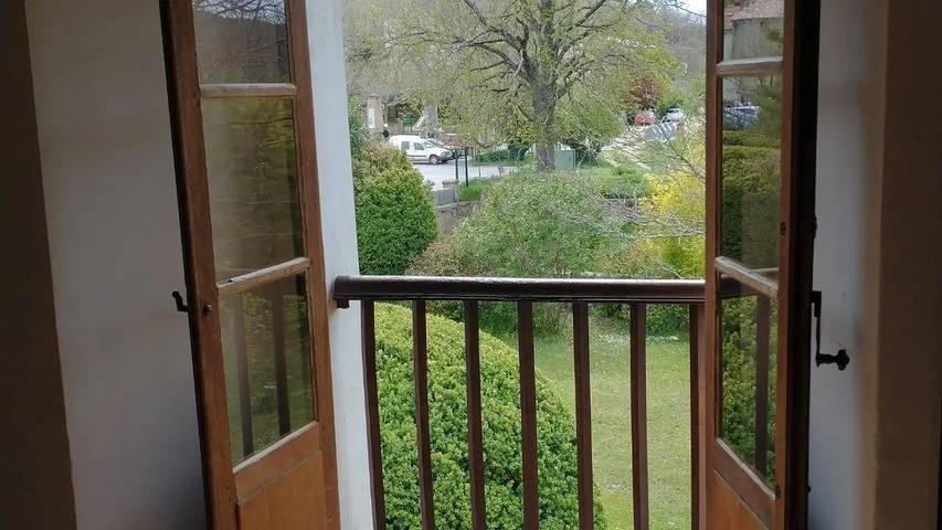 Location de vacances pour 10 personnes, avec piscine et jardin à Allemagne-en-Provence - 2