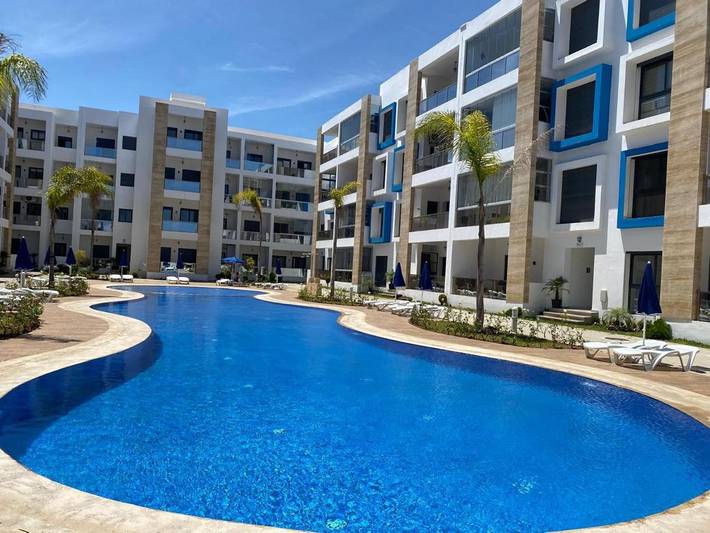 Appartement de vacances pour 6 personnes, avec terrasse ainsi que vue et piscine