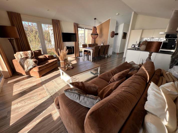 Geheel vakantieappartement, Luxe Vakantie Villa Markermeer 29 in Bovenkarspel, Markermeer