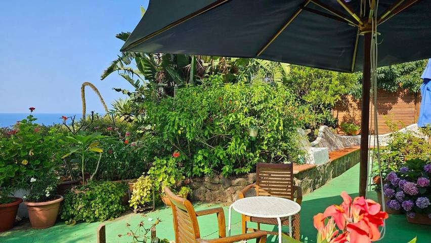 Chambre d’hôte pour 2 personnes, avec Terrasse ainsi que Jardin et Vue à Ustica