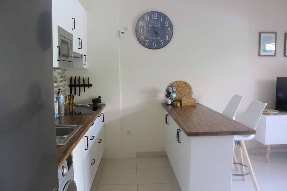 Ganze Wohnung, Apt in Playa María Building. First line of the beach, with A/C and wifi  in Playa de la Calera, La Gomera