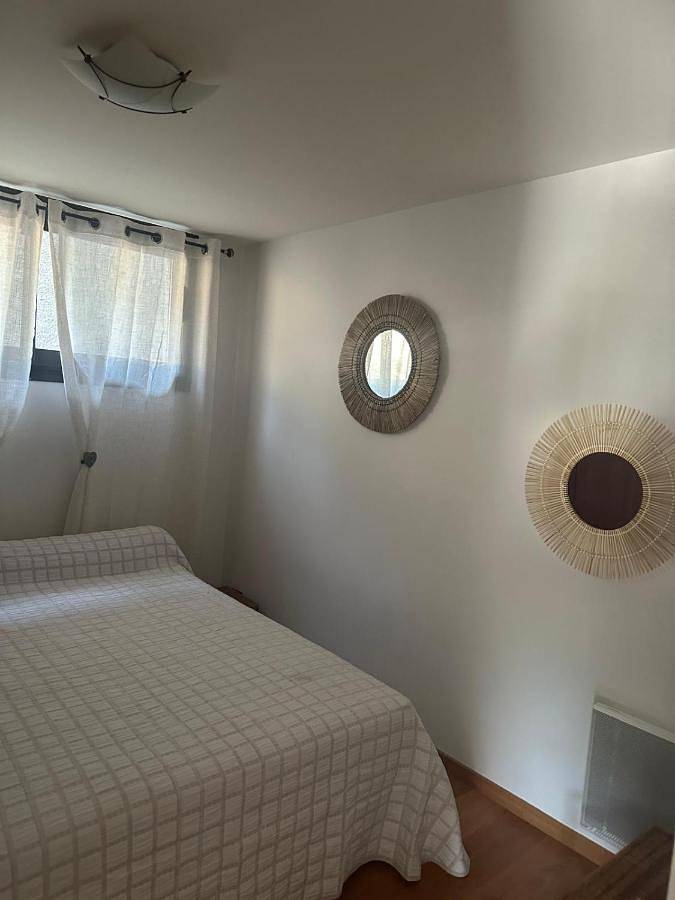 Gîte pour 6 personnes, avec Terrasse et Jardin ainsi que Vue sur le lac et Vue à Génos - 4