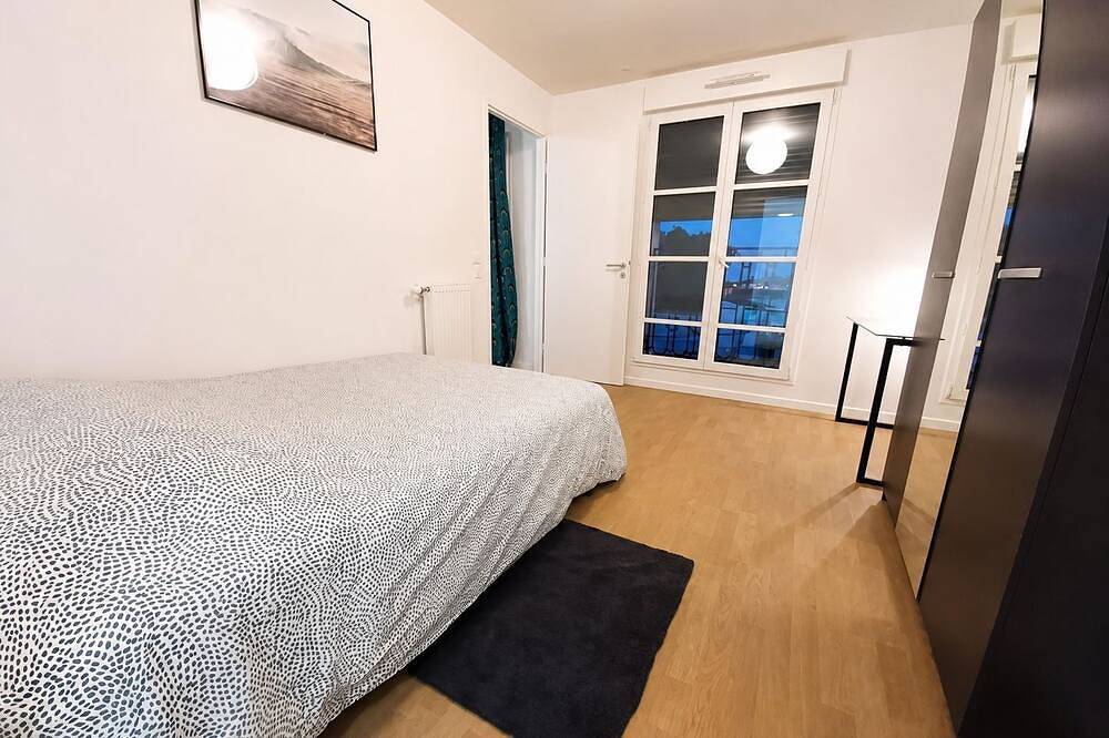 Apartamento entero, Melody Clamart, 25 min from Paris, Tramway 6, Parking in Clamart, Altos del Sena