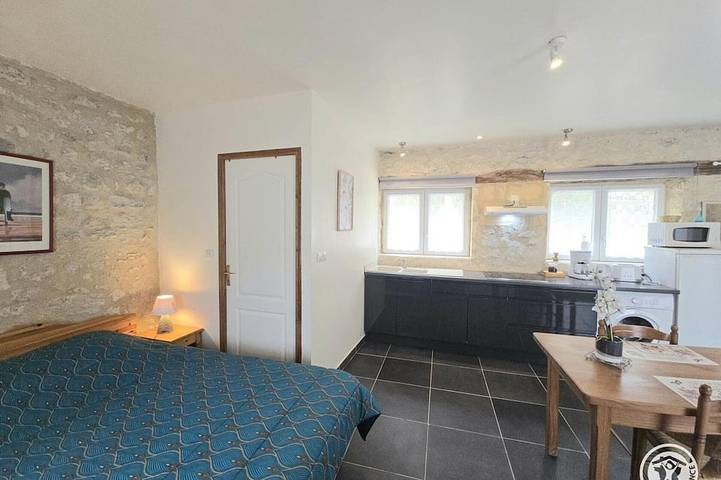 Gîte pour 2 personnes, avec jardin et piscine à Naussannes - 2