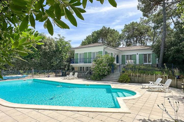 Villa pour 15 personnes, avec terrasse dans La Palmyre