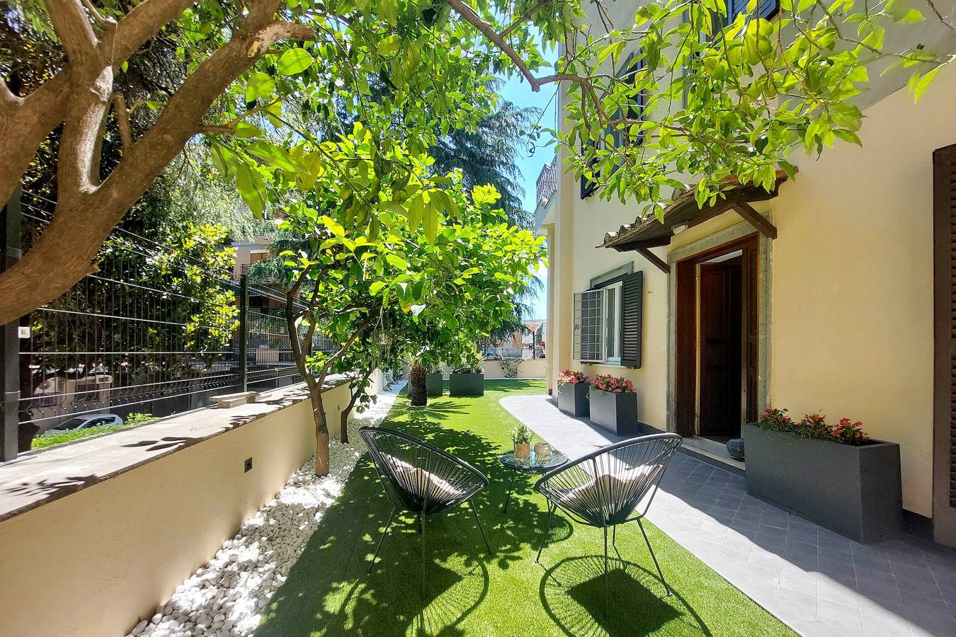 Appartamento intero, Maison Gabri - Hidden Garden by Domus&Dimore in Roma, Provincia di Roma