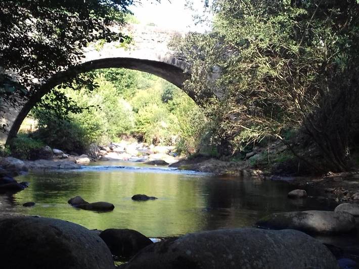 Gîte pour 2 personnes, avec vue et jardin à Latouille-Lentillac - 2