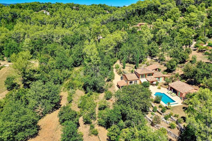 Gîte pour 8 personnes, avec piscine à Flayosc - 4