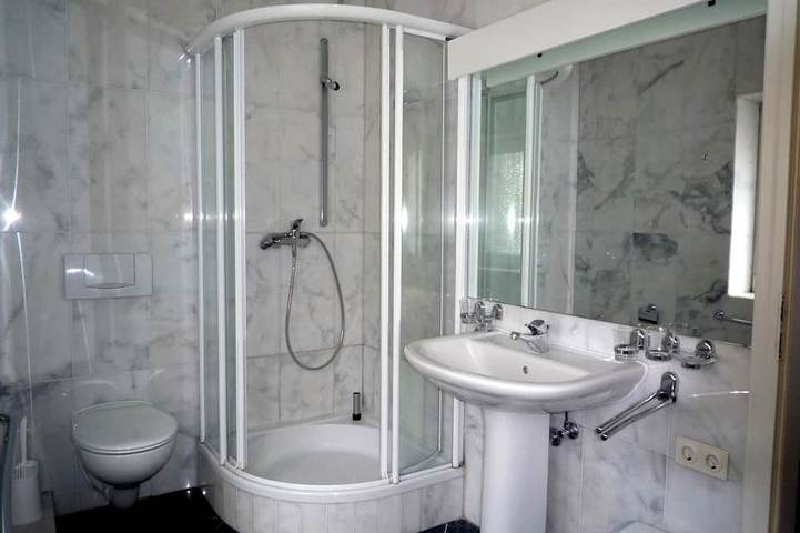 Ferienhaus für 14 Personen, mit Garten und Balkon in Kiel - 3