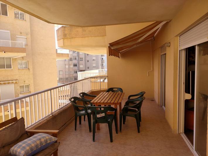 Ferienwohnung für 5 Personen, mit Terrasse und Garten sowie Pool in Spanien - 4