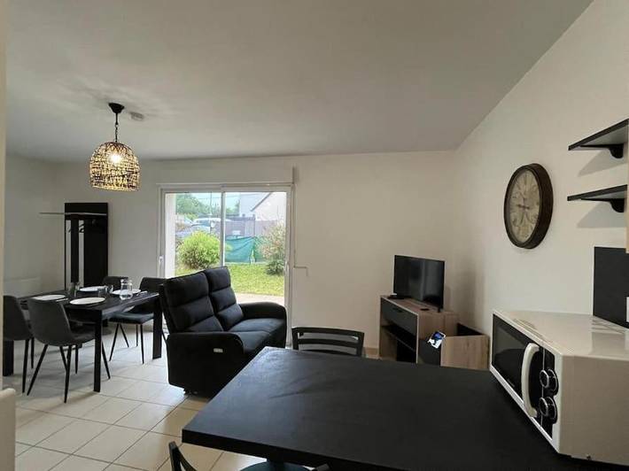 Gîte pour 4 personnes, avec vue et jardin à Saint-Planchers - 2