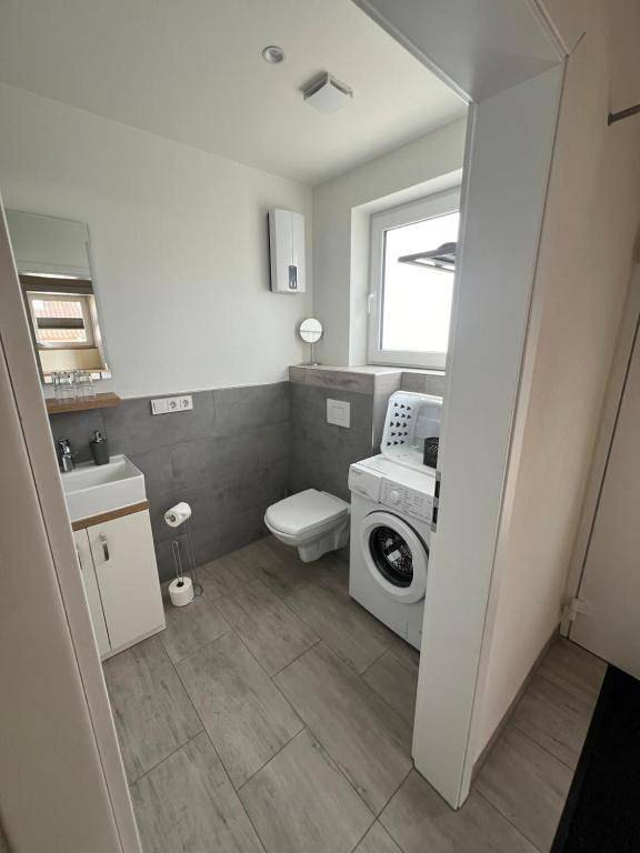 Ganze Wohnung, One-Bedroom Apartment in Horrweiler, Landkreis Mainz-Bingen