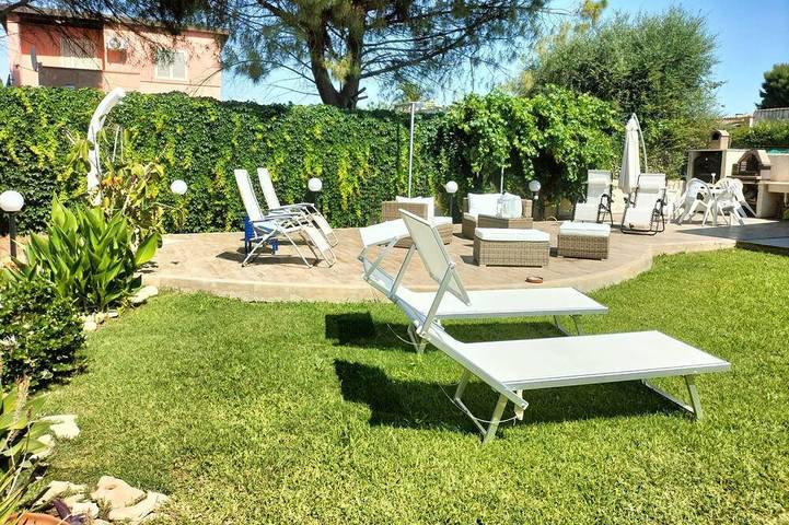 Casa vacanza per 6 persone, con giardino in Arenella