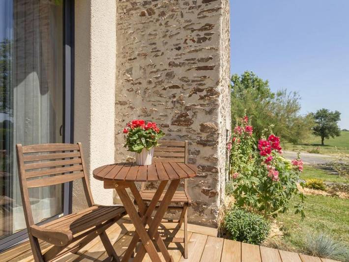 Location de vacances pour 2 personnes, avec terrasse et jardin à Le Loroux-Bottereau