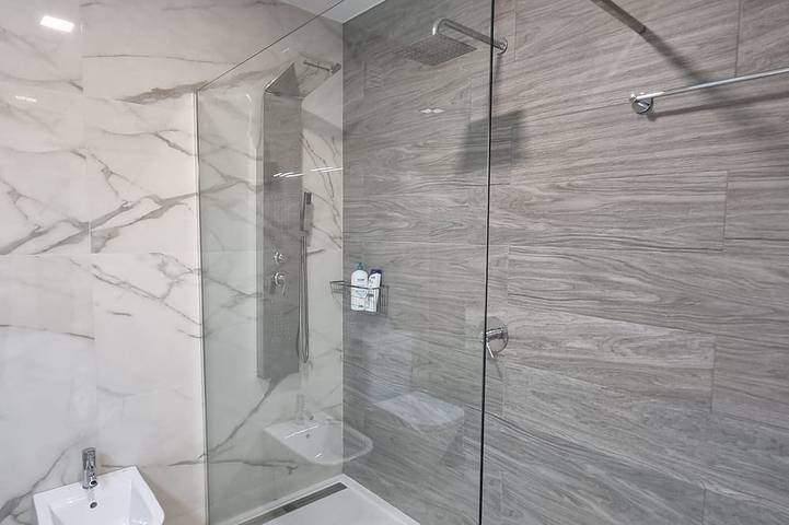 Gîte pour 6 personnes, avec balcon dans Árvore - 4