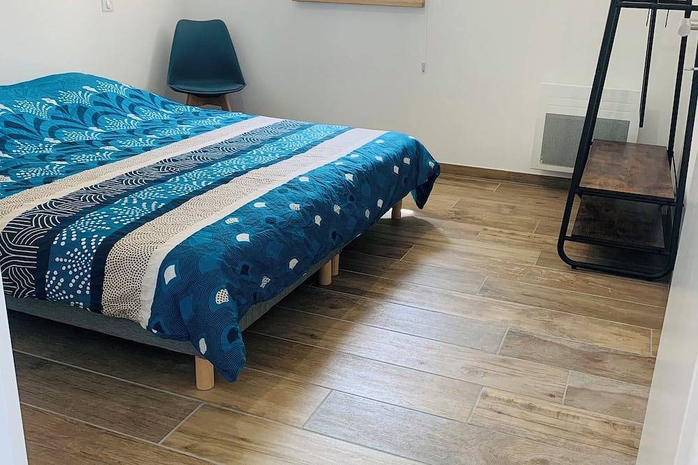 Entire apartment, Le Relais des Brias in Saint-Martin-Lacaussade, Blaye region