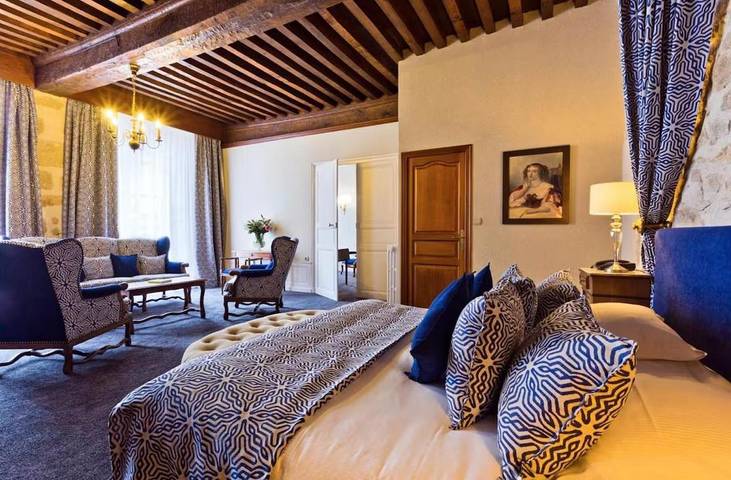 Hôtel pour 6 personnes, avec jardin et piscine à Bourbon-l'Archambault - 3