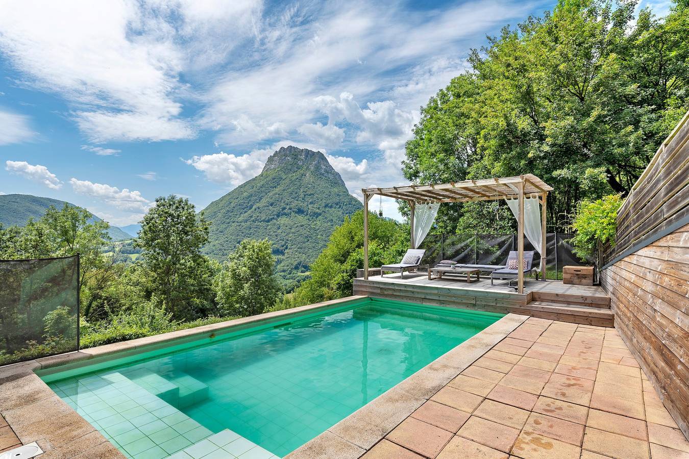 Le Néron – Chalet mit Pool im Herzen der Chartreuse in Quaix-en-Chartreuse, Isère